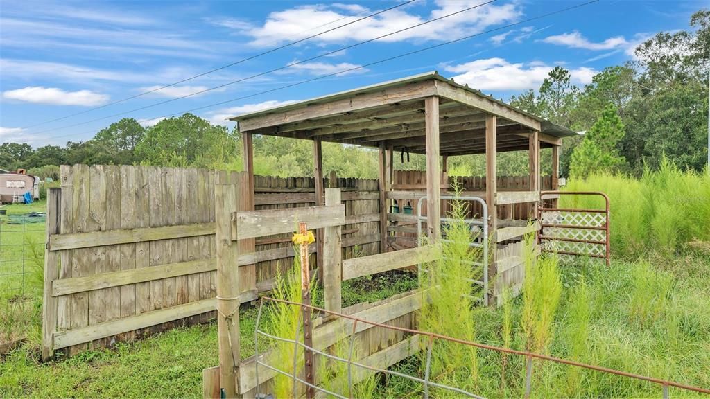 Active With Contract: $229,900 (3 beds, 2 baths, 1296 Square Feet)