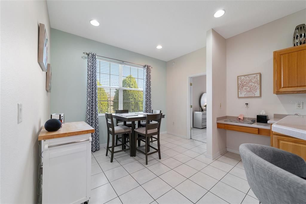 For Sale: $298,900 (3 beds, 2 baths, 1701 Square Feet)