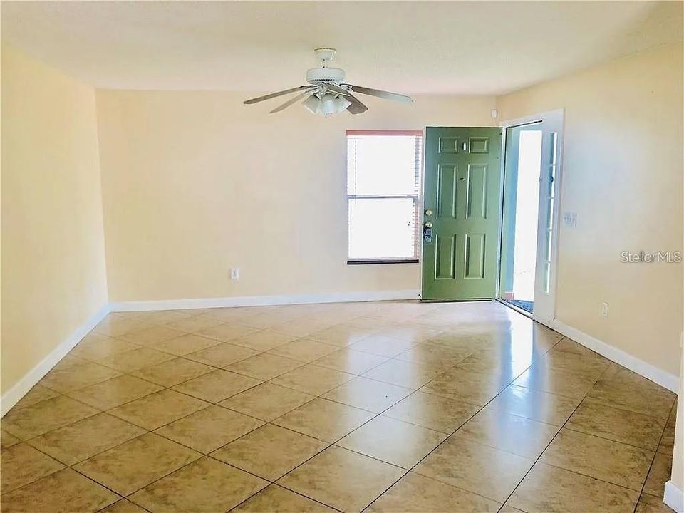 For Rent: $2,250 (3 beds, 2 baths, 1560 Square Feet)