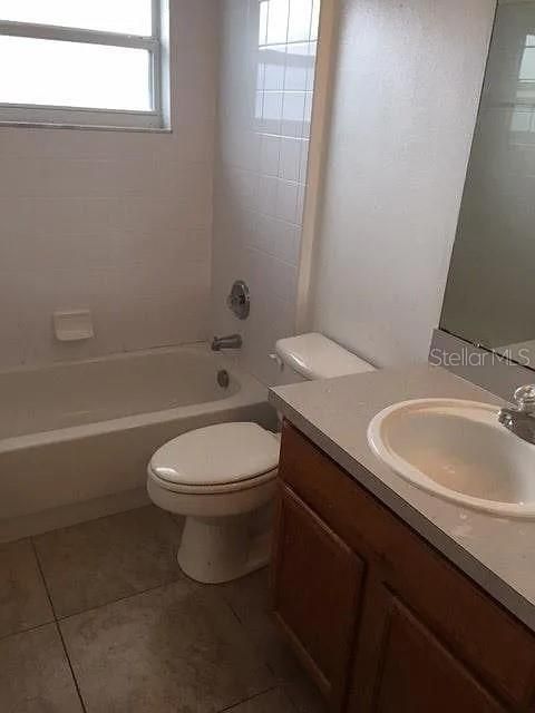 For Rent: $2,250 (3 beds, 2 baths, 1560 Square Feet)