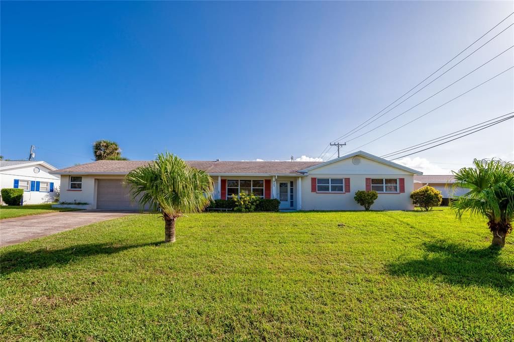 Active With Contract: $350,000 (3 beds, 2 baths, 1346 Square Feet)