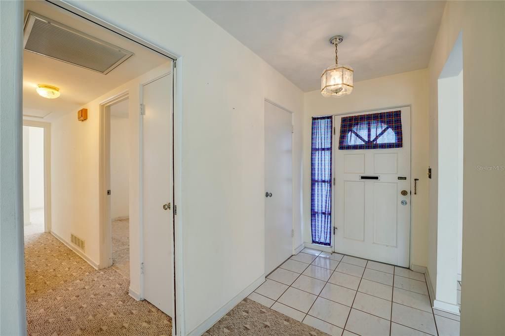 Active With Contract: $350,000 (3 beds, 2 baths, 1346 Square Feet)