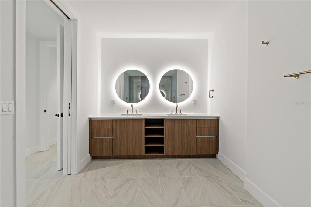 DUAL VANITIES IN THE PRIMARY BATH!