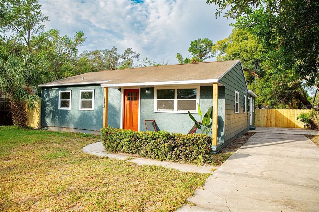 For Sale: $305,000 (3 beds, 1 baths, 1010 Square Feet)