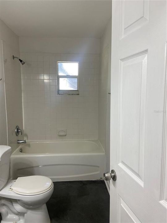 For Rent: $1,825 (2 beds, 1 baths, 871 Square Feet)