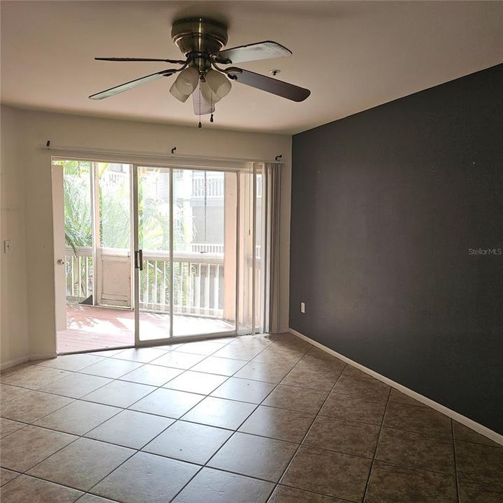 For Rent: $1,550 (2 beds, 1 baths, 969 Square Feet)