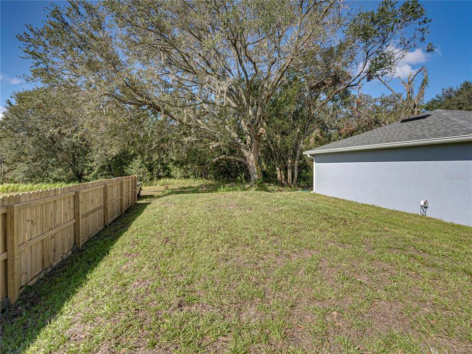 For Sale: $285,000 (3 beds, 2 baths, 1380 Square Feet)