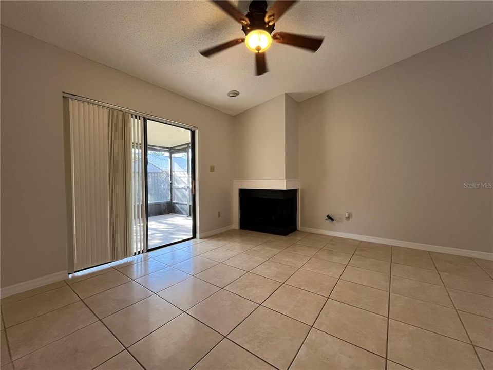 For Rent: $2,300 (3 beds, 2 baths, 1450 Square Feet)