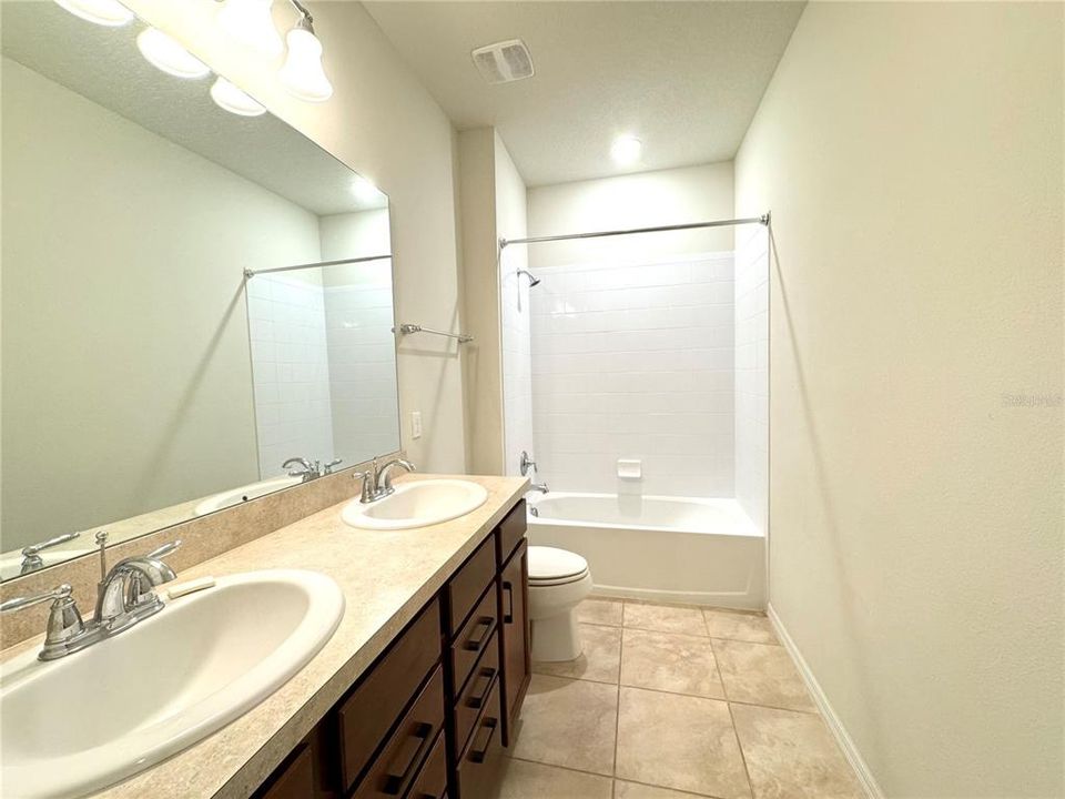 For Rent: $2,499 (3 beds, 2 baths, 2162 Square Feet)