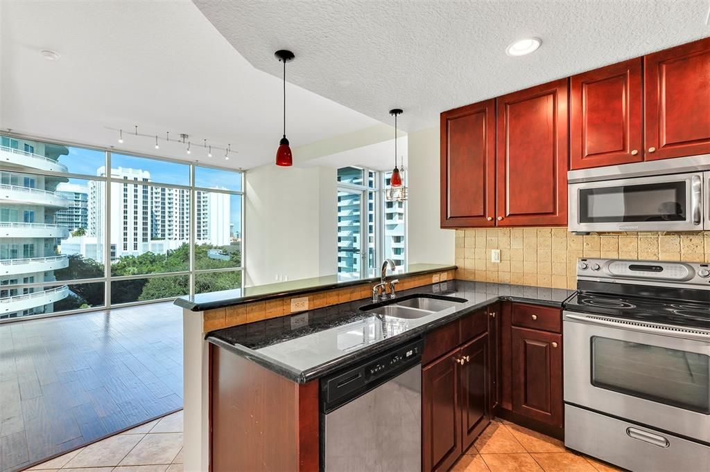 For Rent: $2,600 (2 beds, 2 baths, 1198 Square Feet)