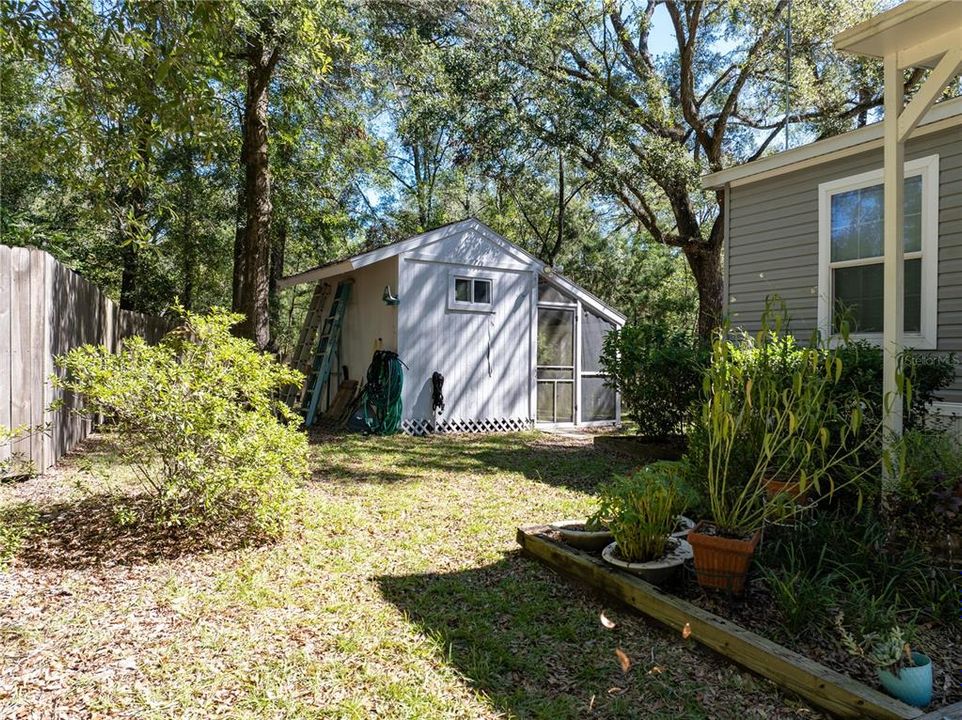 For Sale: $319,000 (3 beds, 2 baths, 1188 Square Feet)