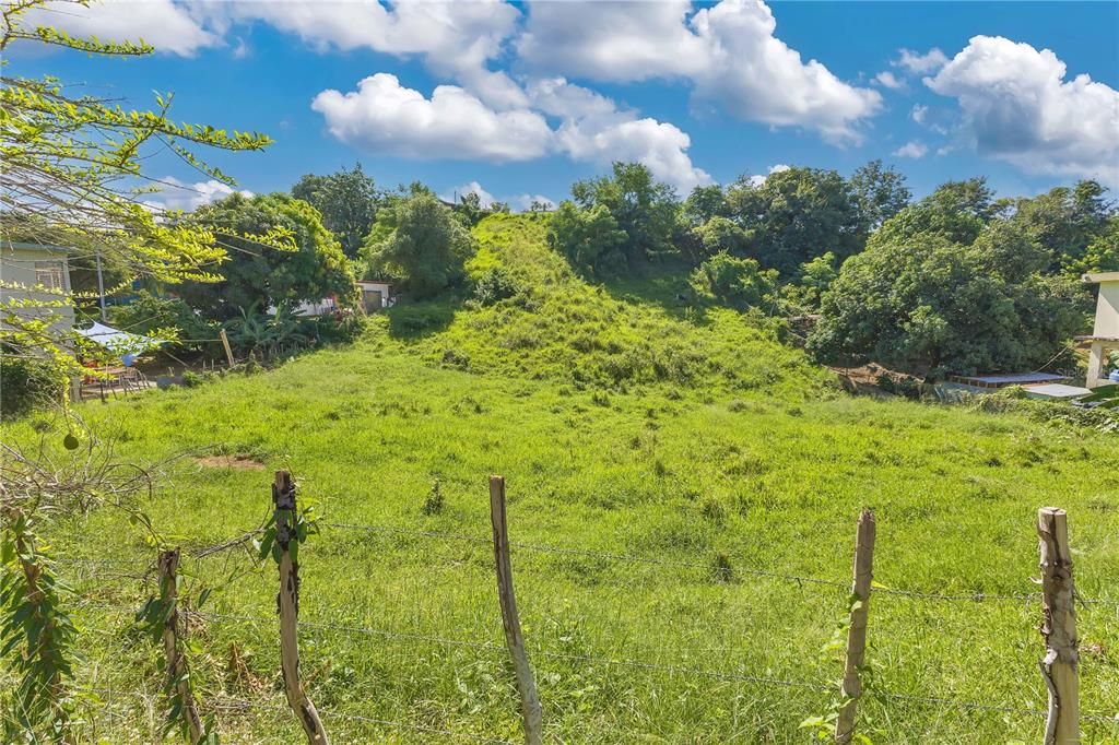 En Venta: $319,000 (0.77 acres)