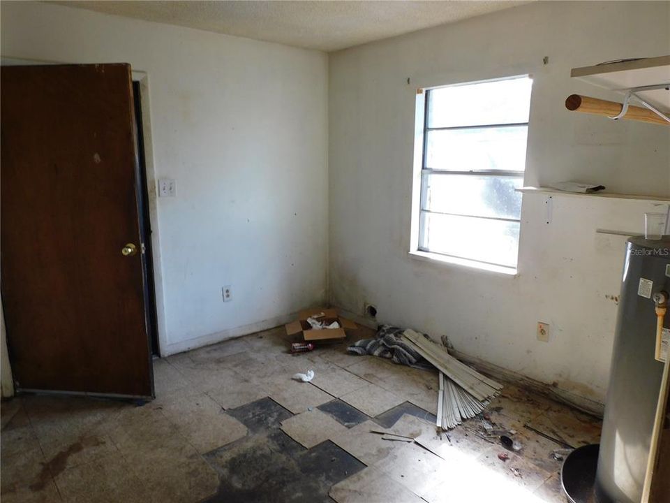 For Sale: $250,000 (3 beds, 1 baths, 1480 Square Feet)