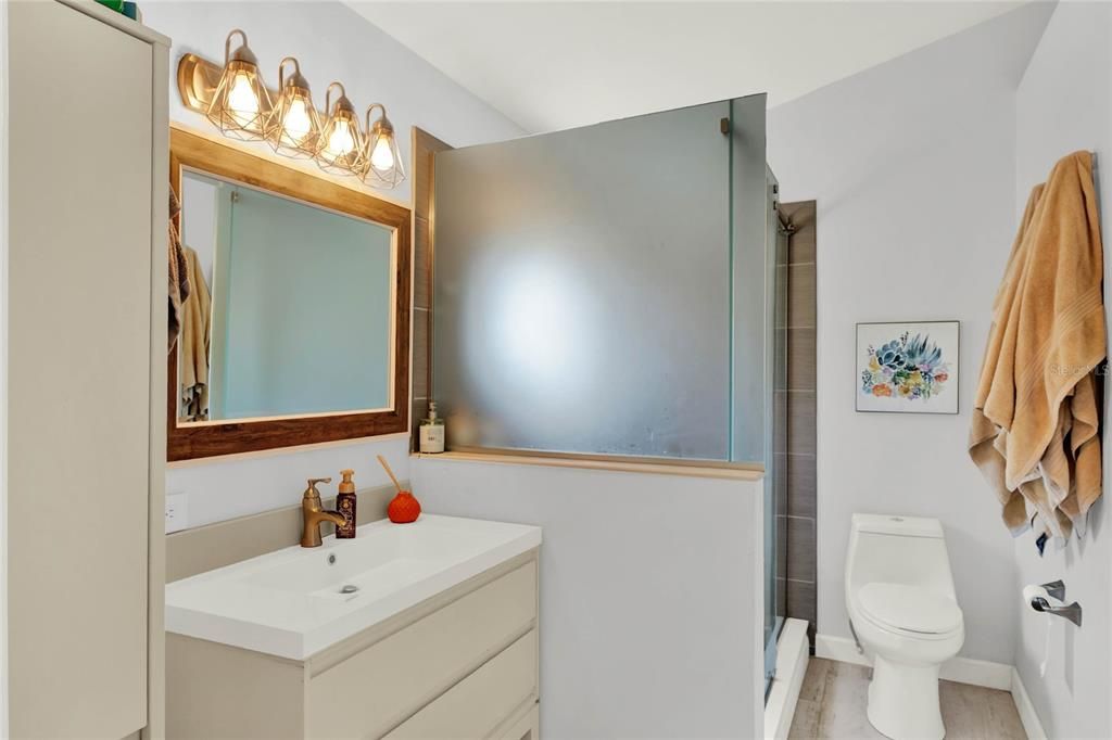 For Sale: $379,900 (3 beds, 2 baths, 1338 Square Feet)