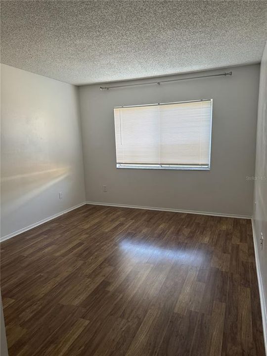 Active With Contract: $1,600 (2 beds, 2 baths, 1126 Square Feet)