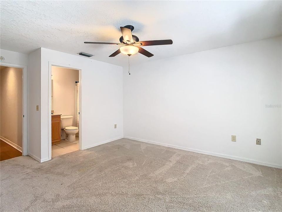 For Sale: $320,000 (2 beds, 2 baths, 1475 Square Feet)