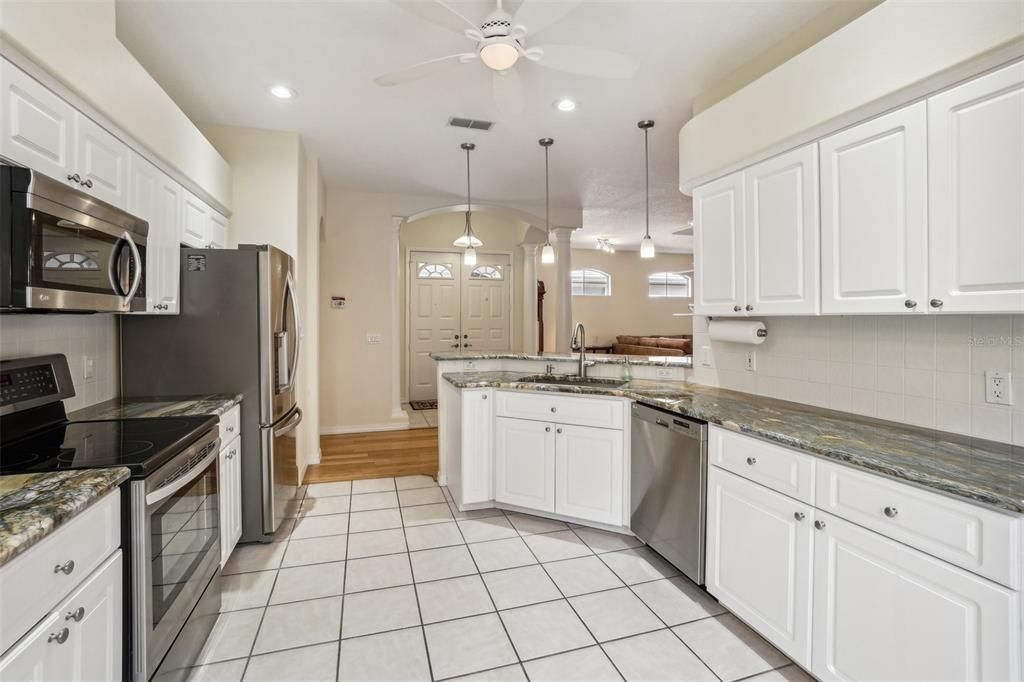 For Sale: $349,990 (3 beds, 2 baths, 1983 Square Feet)