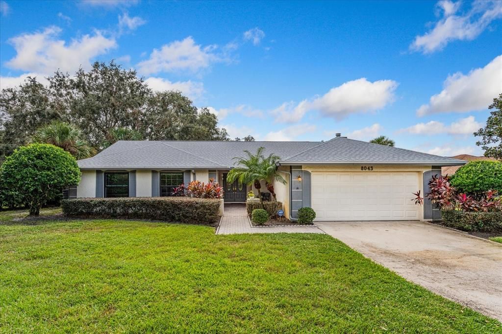 For Sale: $599,000 (3 beds, 2 baths, 1930 Square Feet)