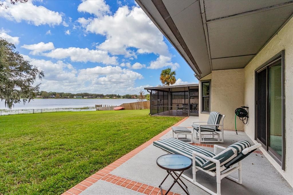 For Sale: $599,000 (3 beds, 2 baths, 1930 Square Feet)