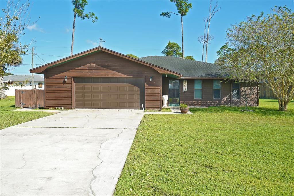 For Sale: $369,900 (3 beds, 2 baths, 1934 Square Feet)