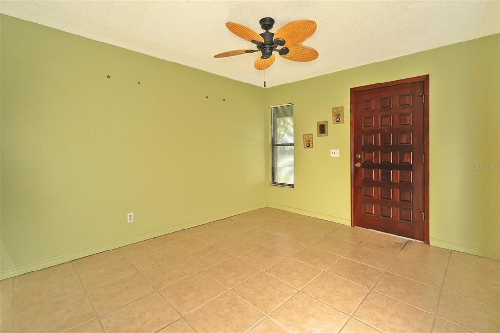 For Sale: $369,900 (3 beds, 2 baths, 1934 Square Feet)