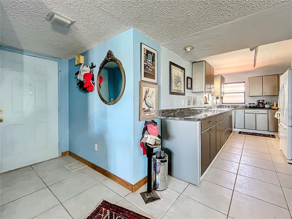 For Sale: $470,000 (2 beds, 2 baths, 1255 Square Feet)