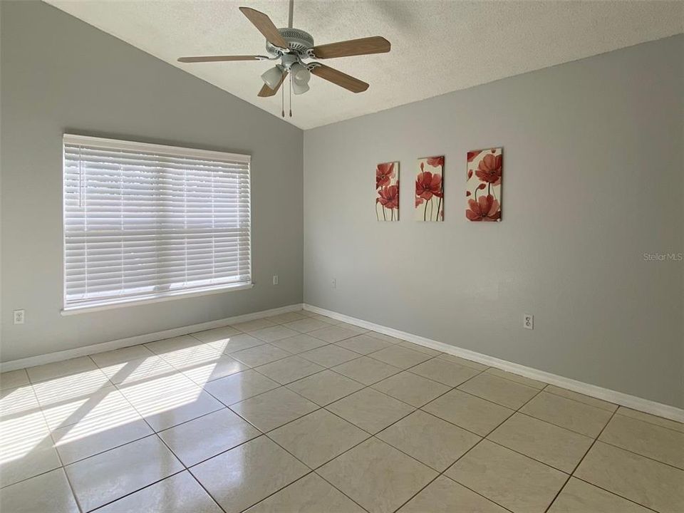 For Sale: $369,000 (3 beds, 2 baths, 1178 Square Feet)