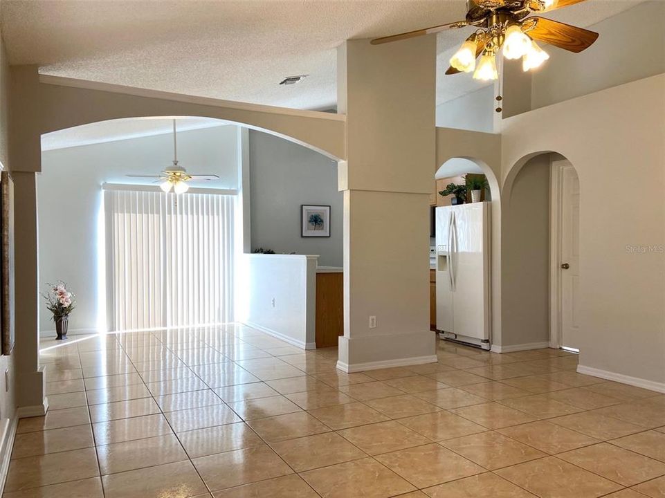 For Sale: $369,000 (3 beds, 2 baths, 1178 Square Feet)