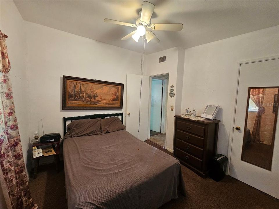 For Sale: $339,000 (2 beds, 1 baths, 1052 Square Feet)