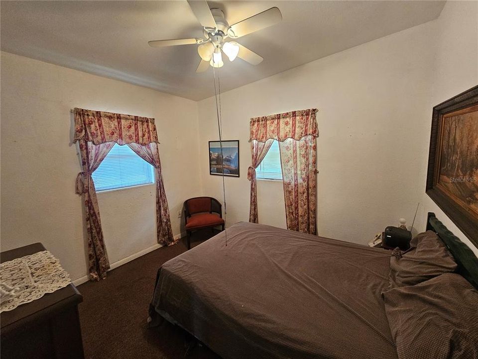 For Sale: $339,000 (2 beds, 1 baths, 1052 Square Feet)