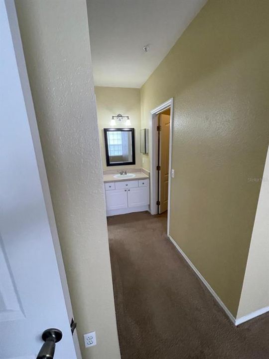 For Sale: $176,000 (2 beds, 1 baths, 1077 Square Feet)