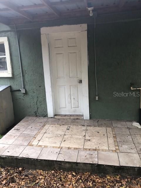 For Sale: $115,000 (2 beds, 1 baths, 856 Square Feet)