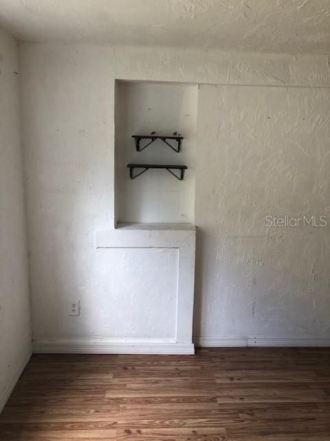 For Sale: $130,000 (2 beds, 1 baths, 856 Square Feet)