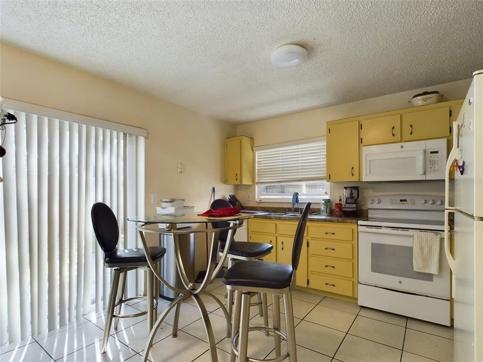 For Sale: $249,900 (3 beds, 2 baths, 1164 Square Feet)