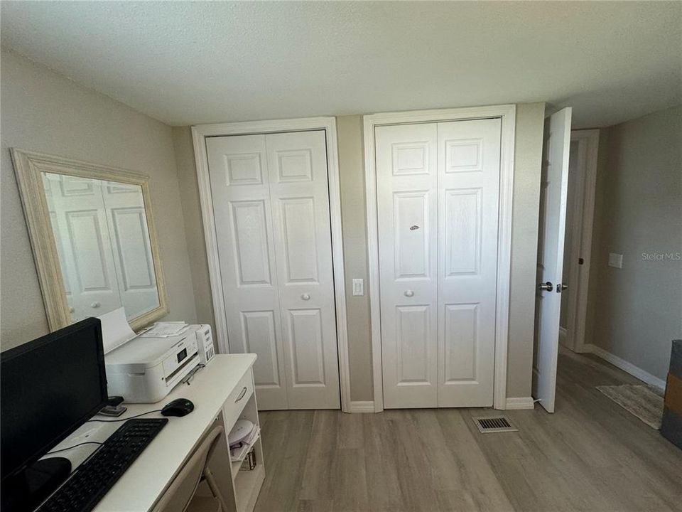 For Sale: $139,900 (1 beds, 1 baths, 576 Square Feet)