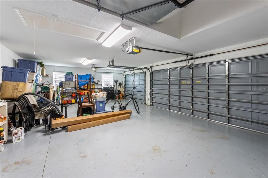 8529 Eagle Preserve Way - Garage