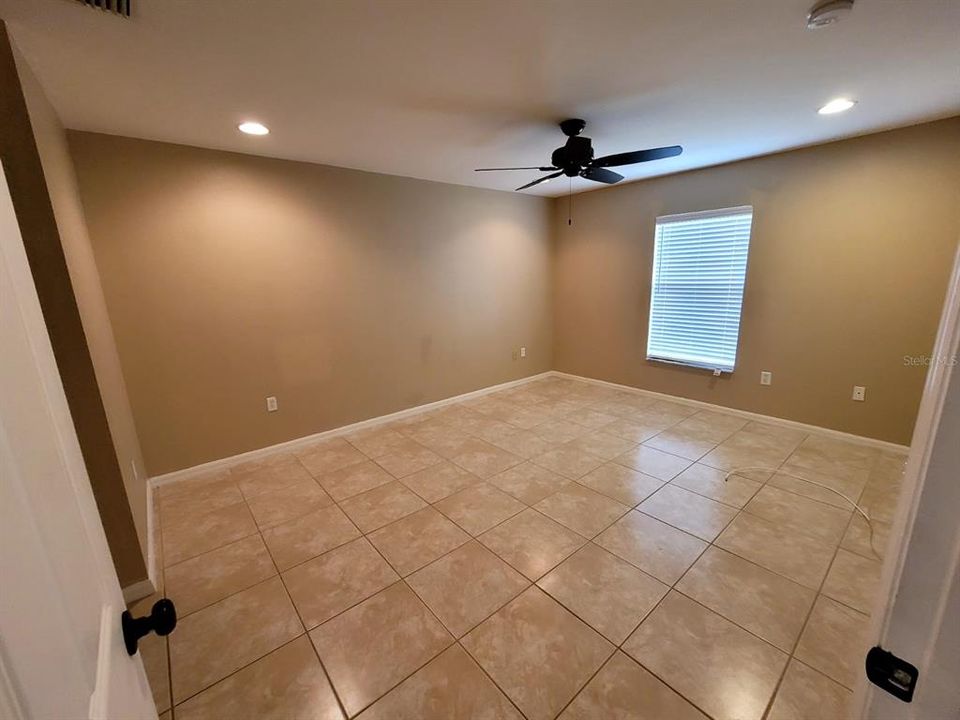 For Rent: $1,650 (3 beds, 2 baths, 1578 Square Feet)