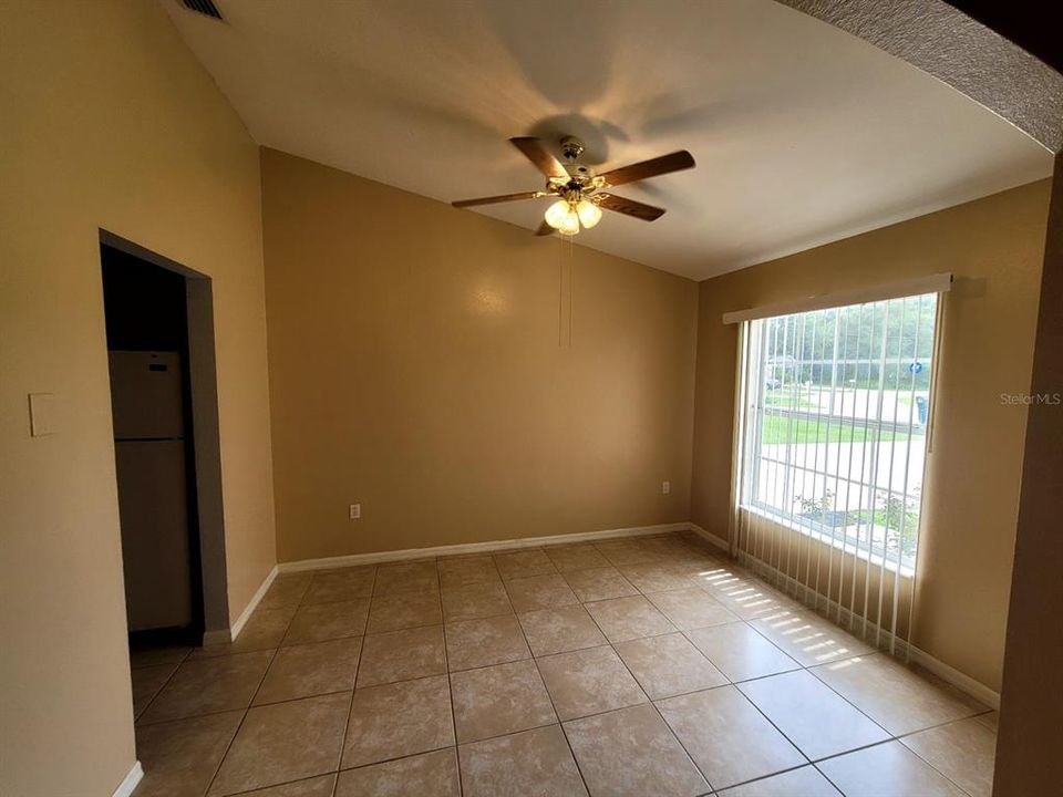 For Rent: $1,650 (3 beds, 2 baths, 1578 Square Feet)