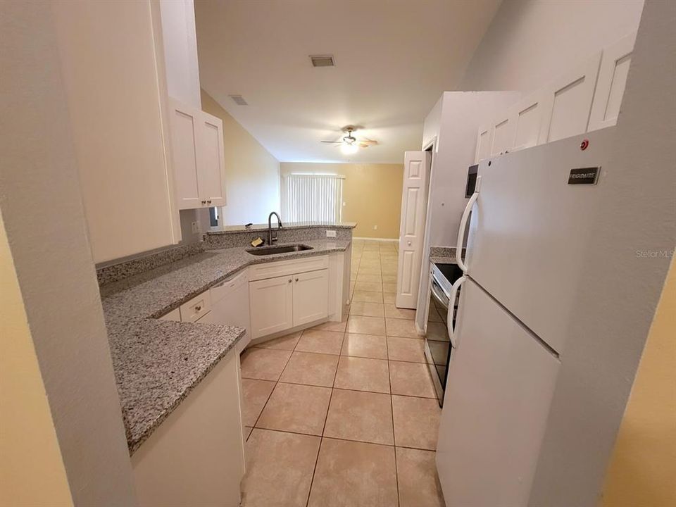 For Rent: $1,650 (3 beds, 2 baths, 1578 Square Feet)