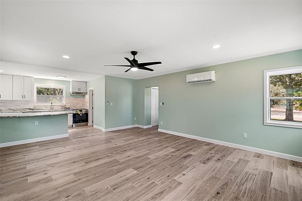 Kitchen/Living Room