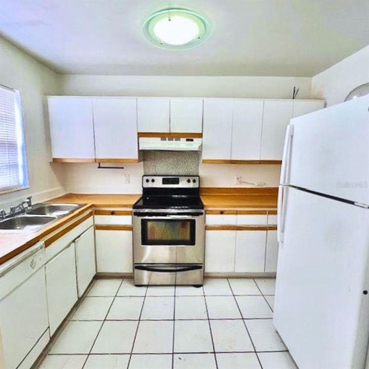 For Rent: $1,600 (2 beds, 2 baths, 1118 Square Feet)