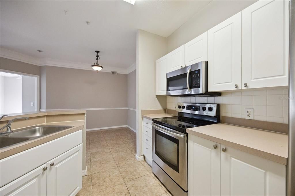 For Sale: $259,900 (2 beds, 2 baths, 1289 Square Feet)