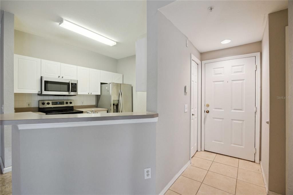 For Sale: $259,900 (2 beds, 2 baths, 1289 Square Feet)