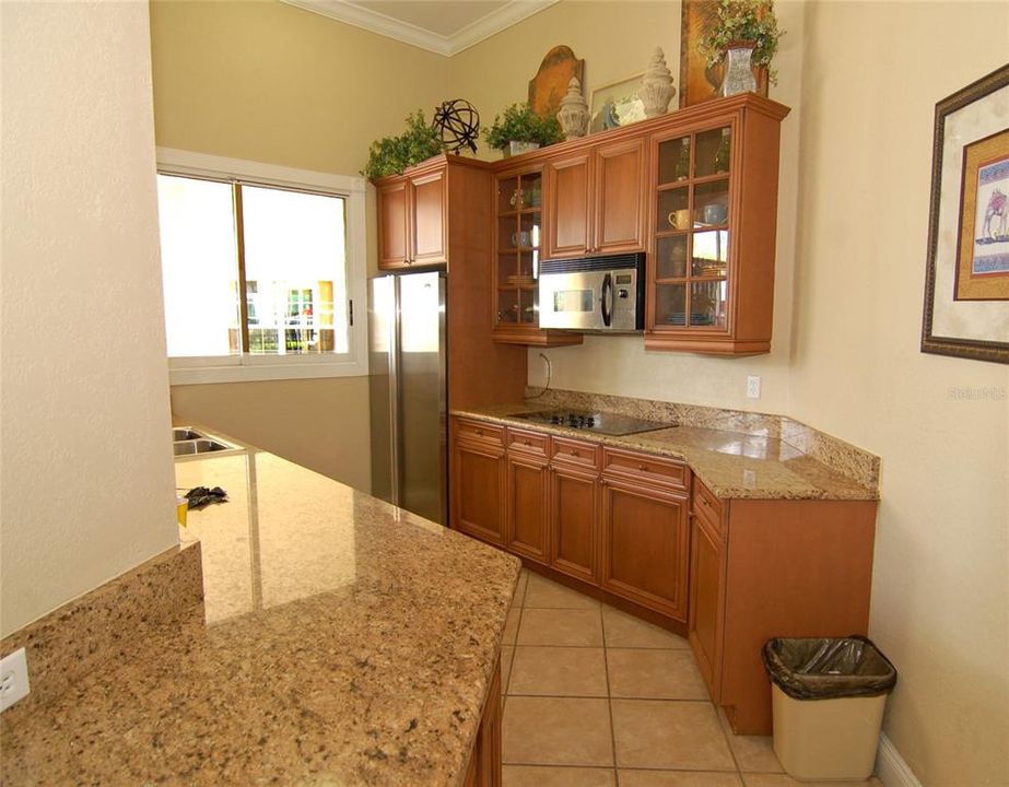 For Sale: $259,900 (2 beds, 2 baths, 1289 Square Feet)