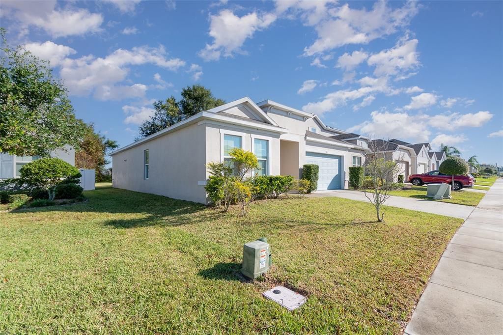 For Sale: $380,000 (3 beds, 2 baths, 1792 Square Feet)