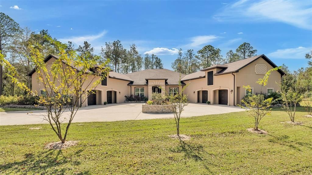 Recently Sold: $1,100,000 (5 beds, 4 baths, 4331 Square Feet)