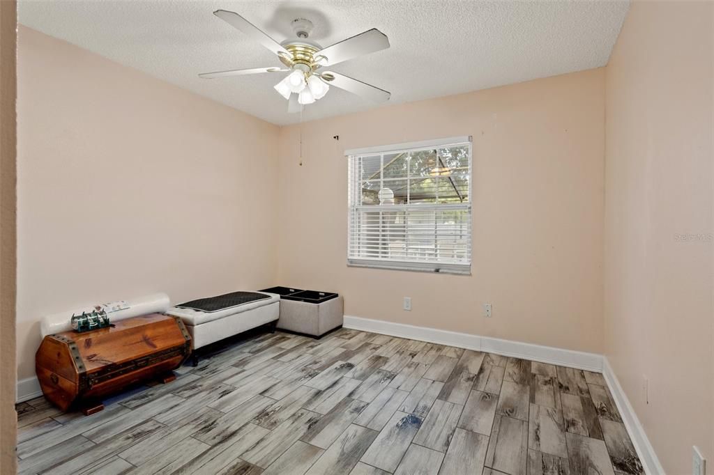 For Rent: $3,000 (3 beds, 2 baths, 1252 Square Feet)