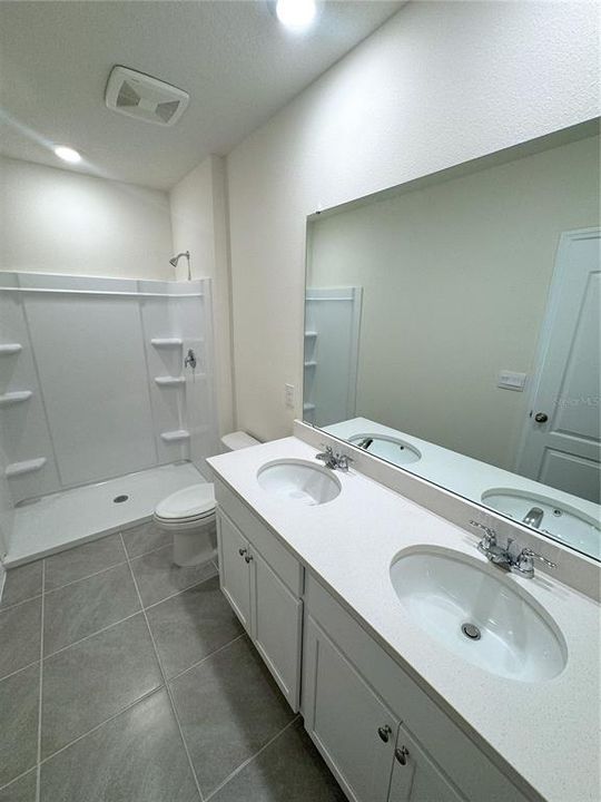 Master Bath - Dual Sinks with Quartz Countertops