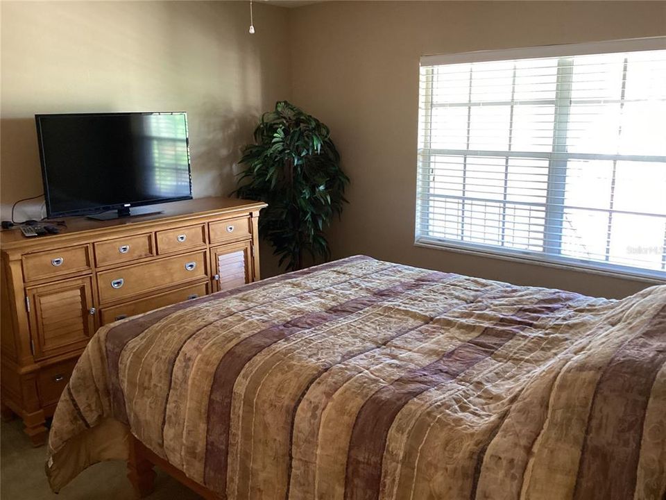 For Sale: $279,000 (2 beds, 2 baths, 1156 Square Feet)