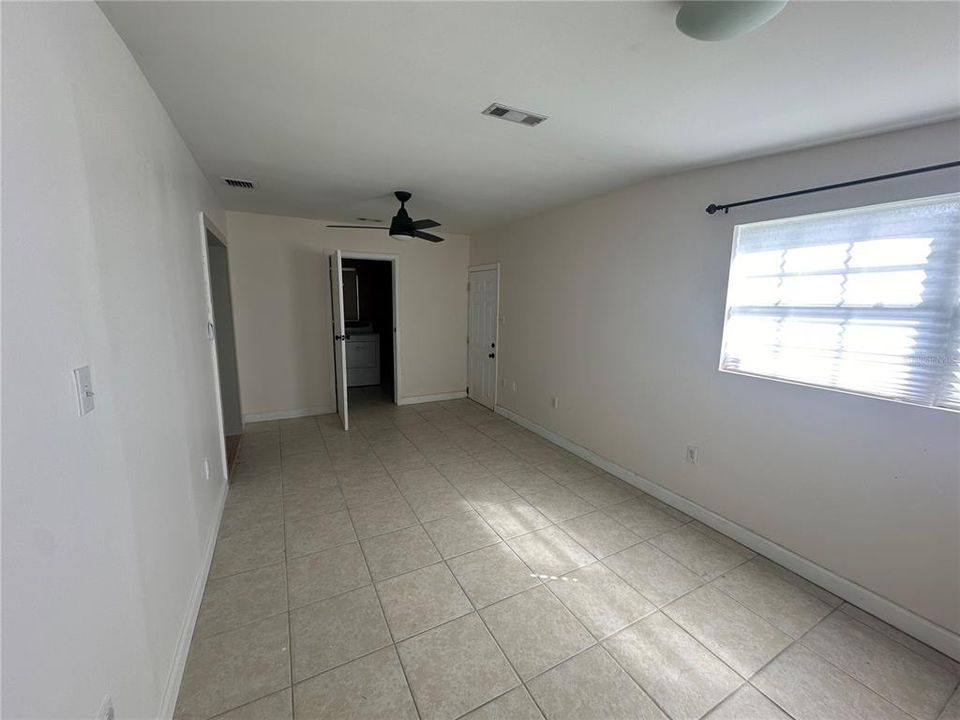 For Sale: $325,000 (3 beds, 1 baths, 1244 Square Feet)